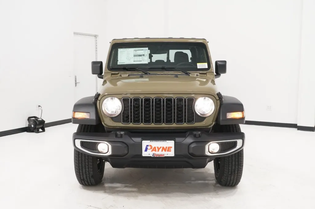 2026 Jeep Gladiator Sport