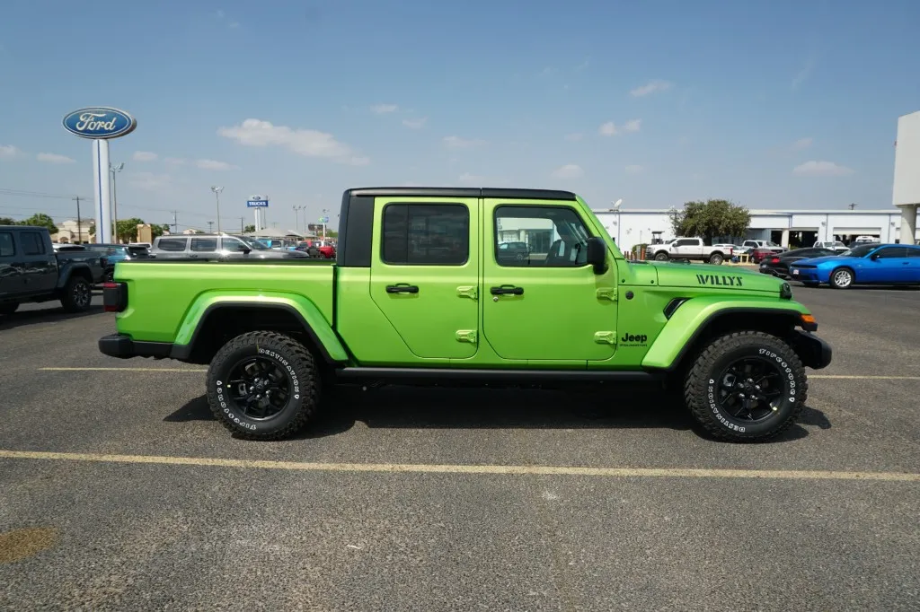 2026 Jeep Gladiator Willys