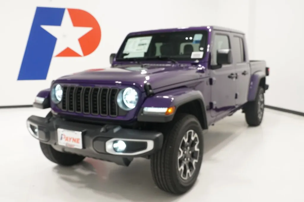 2026 Jeep Gladiator Sahara