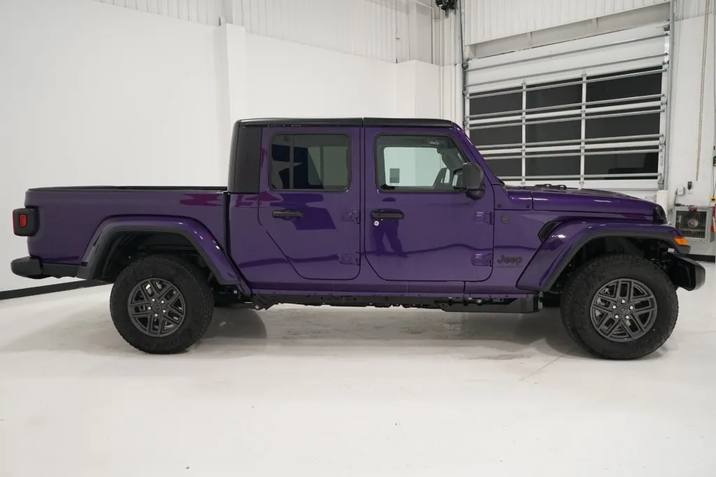 2026 Jeep Gladiator Sport S