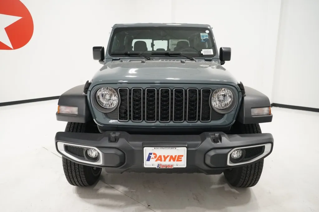 2026 Jeep Gladiator Sport
