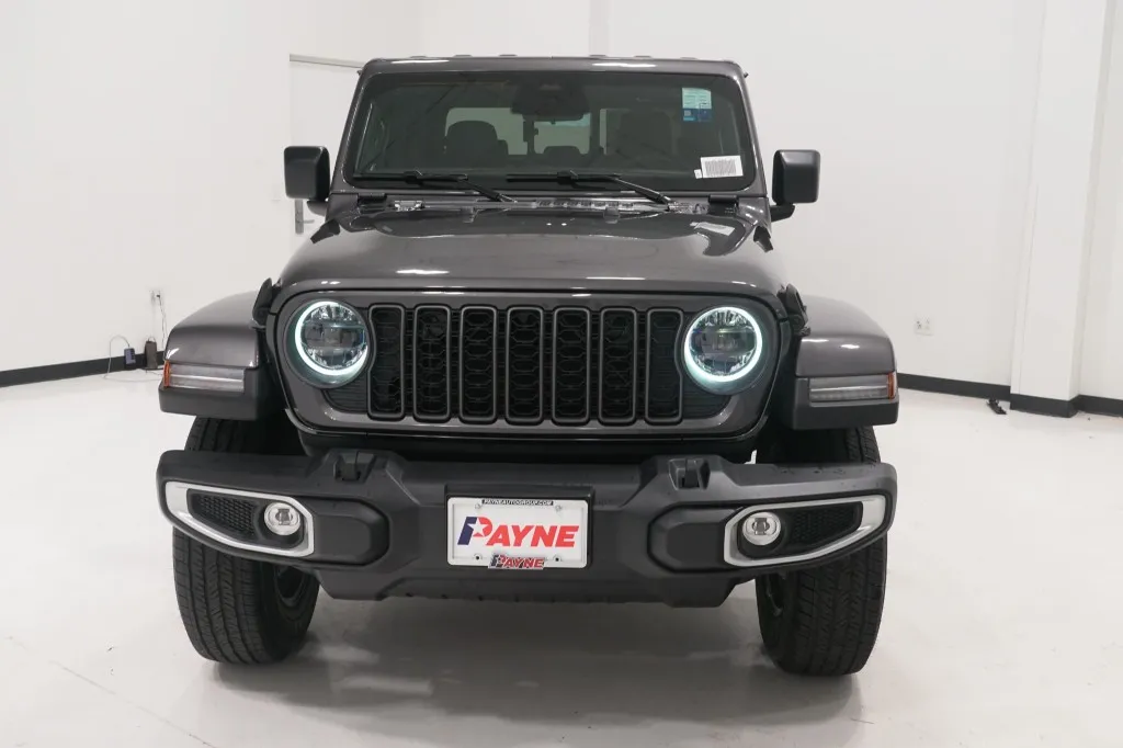 2026 Jeep Gladiator Sahara