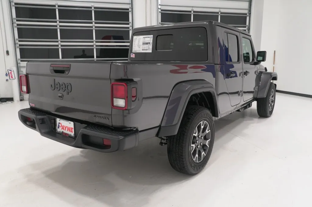 2026 Jeep Gladiator Sahara