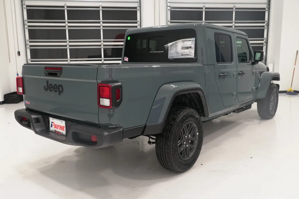 2026 Jeep Gladiator Sport S 2026 Jeep Gladiator Sport S