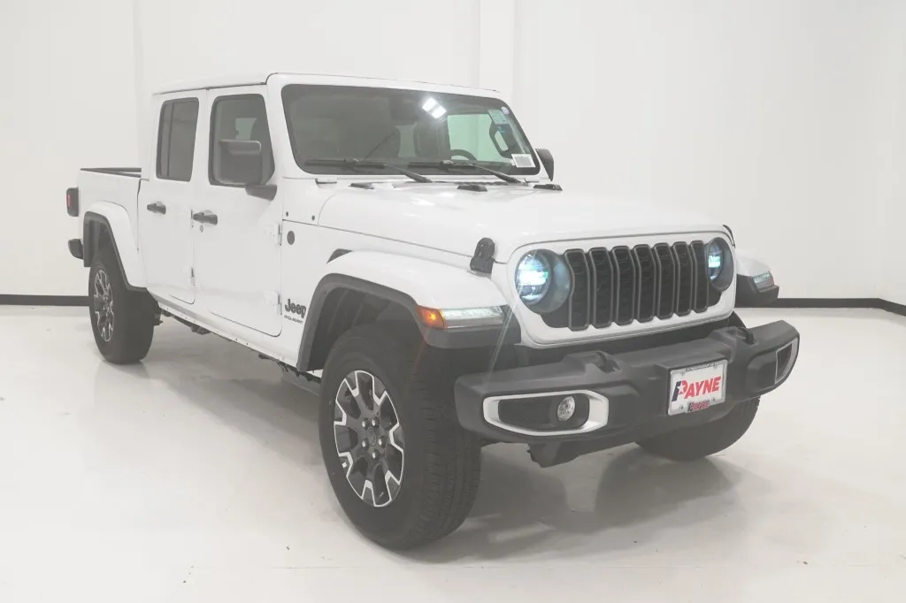 2026 Jeep Gladiator Sahara