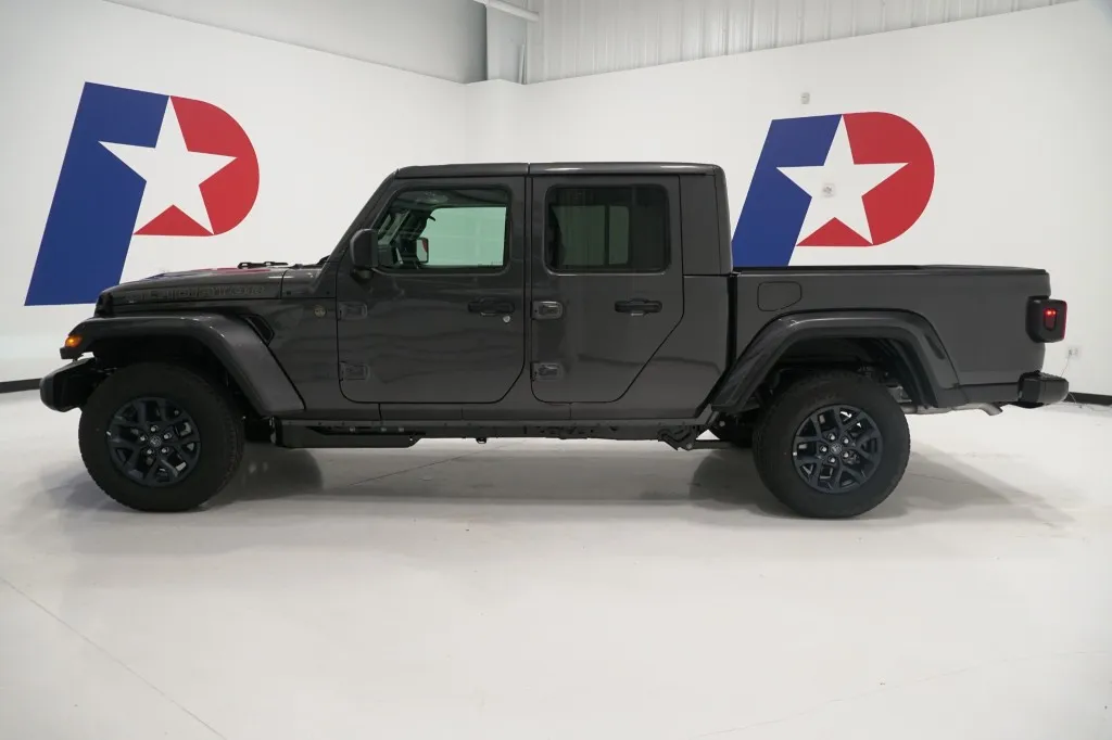 2026 Jeep Gladiator 85th Anniversary Edition