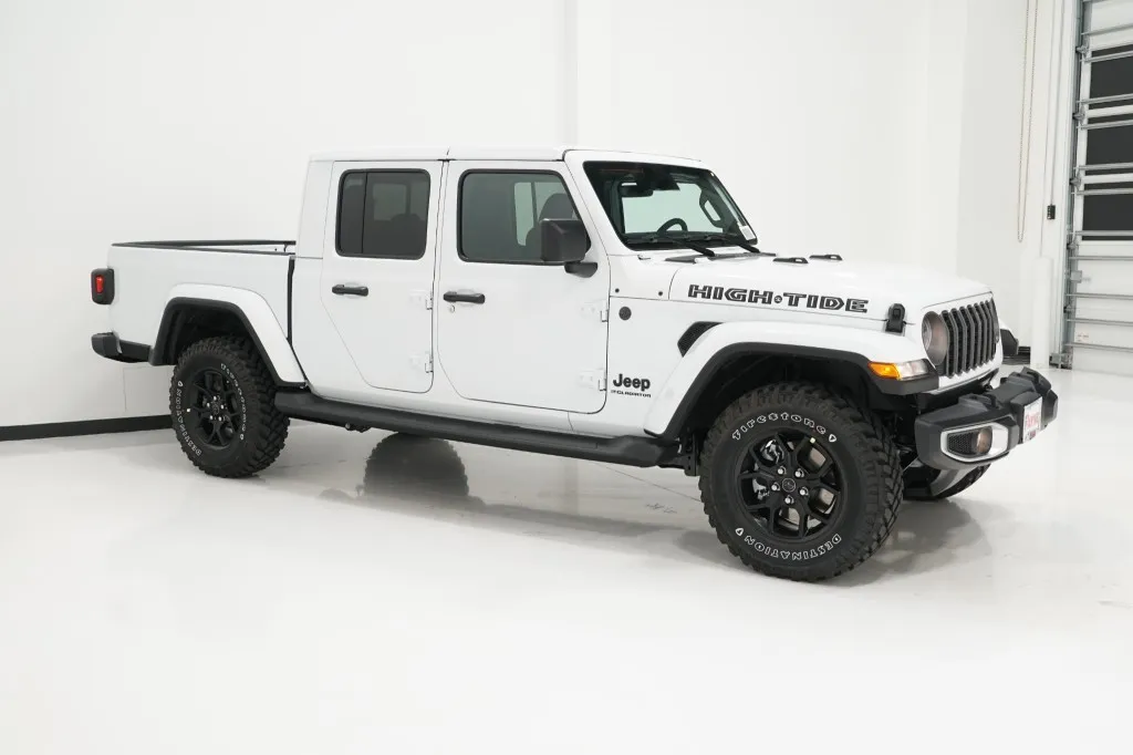 2025 Jeep Gladiator High Tide