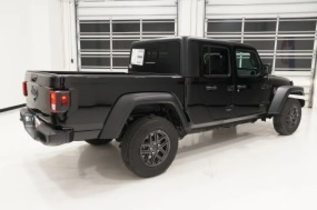 2026 Jeep Gladiator Sport S
