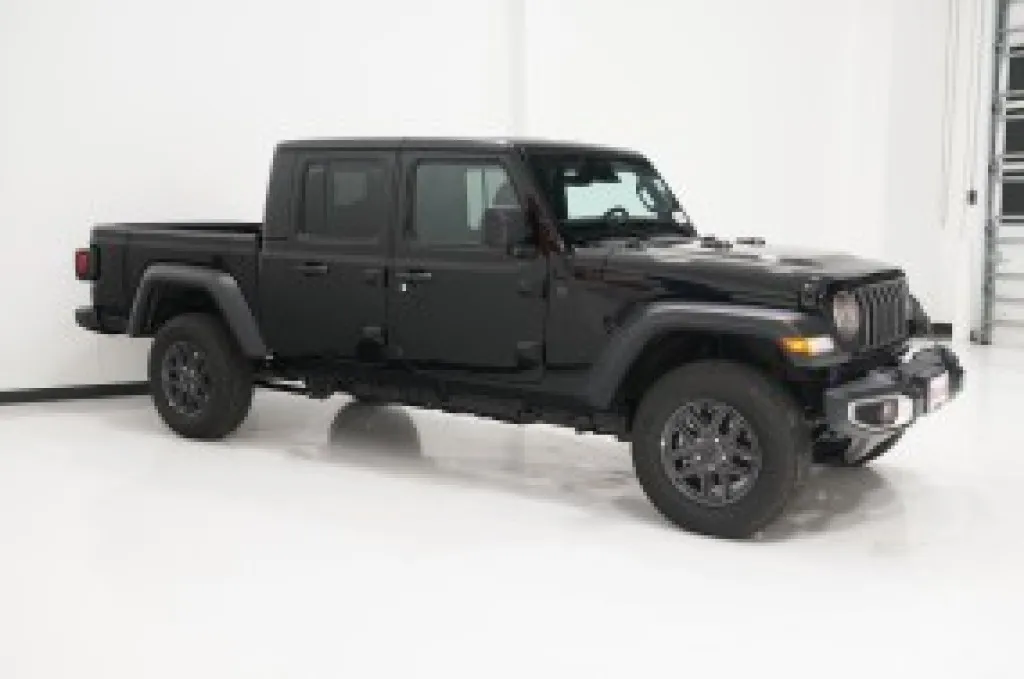 2026 Jeep Gladiator Sport S