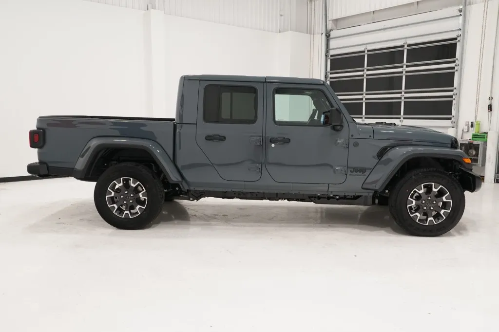 2026 Jeep Gladiator Sahara