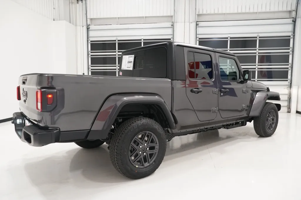 2026 Jeep Gladiator Sport S