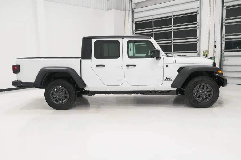 2026 Jeep Gladiator Sport S