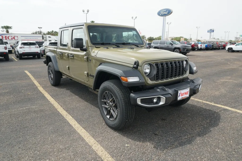 2026 Jeep Gladiator Sport