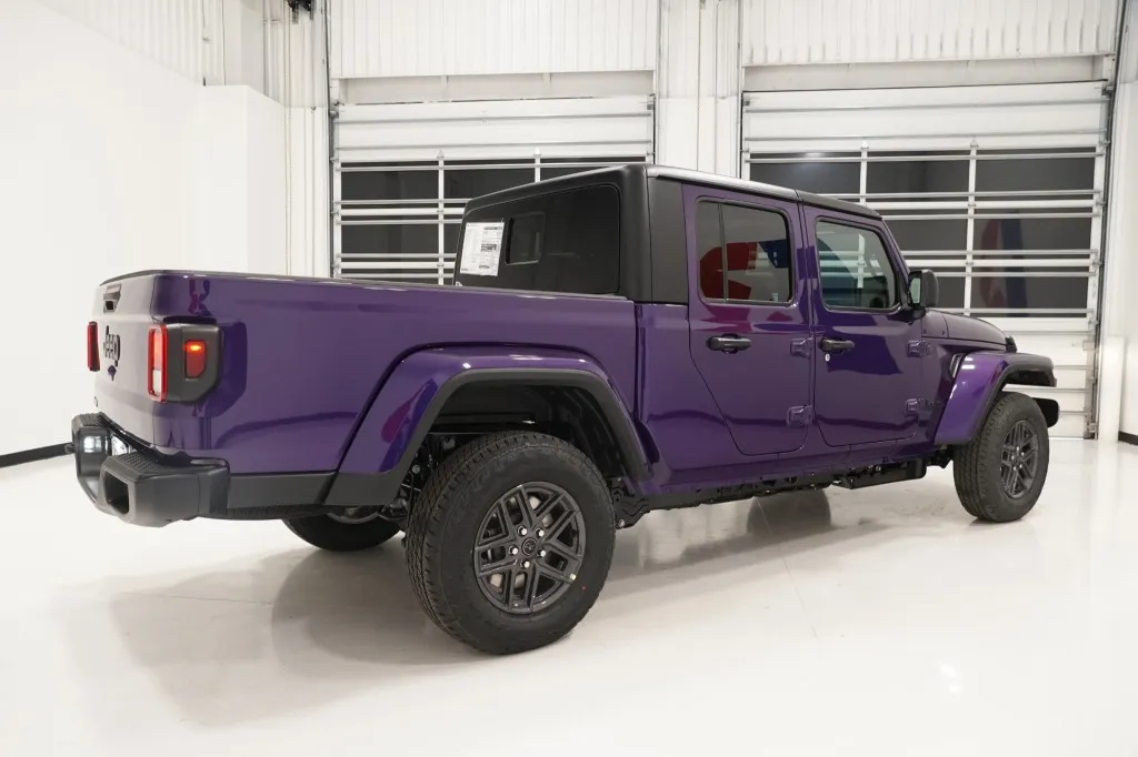 2026 Jeep Gladiator Sport S