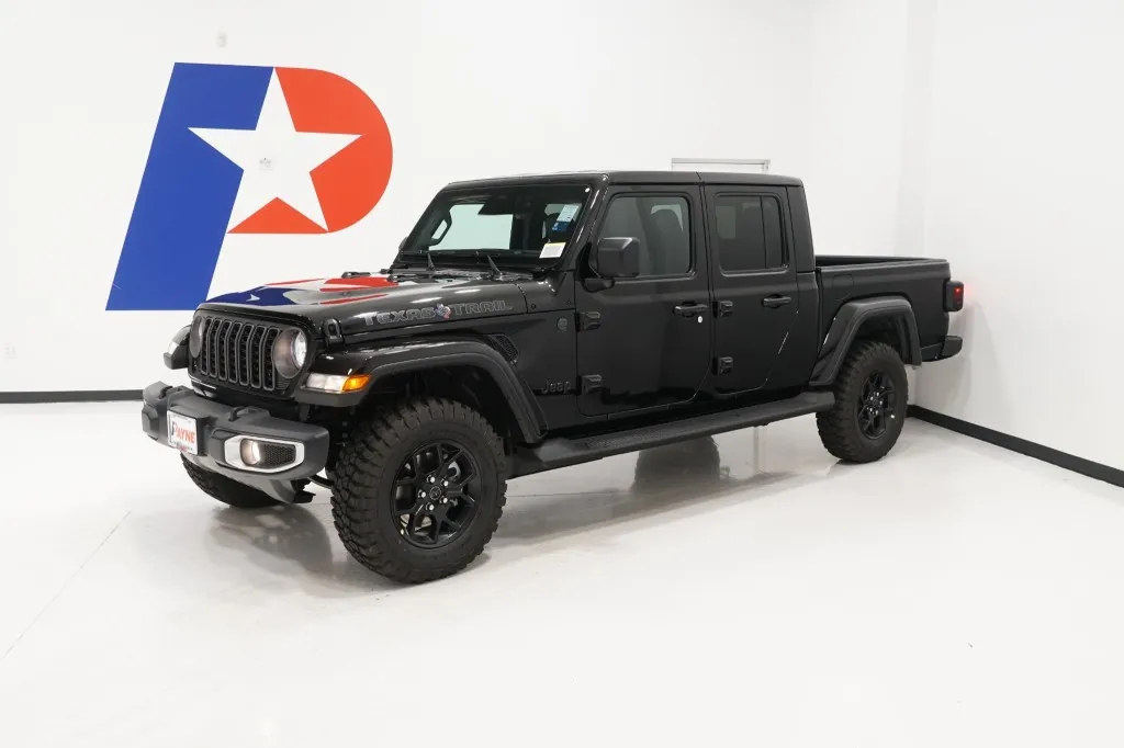 2025 Jeep Gladiator Sport photo 4
