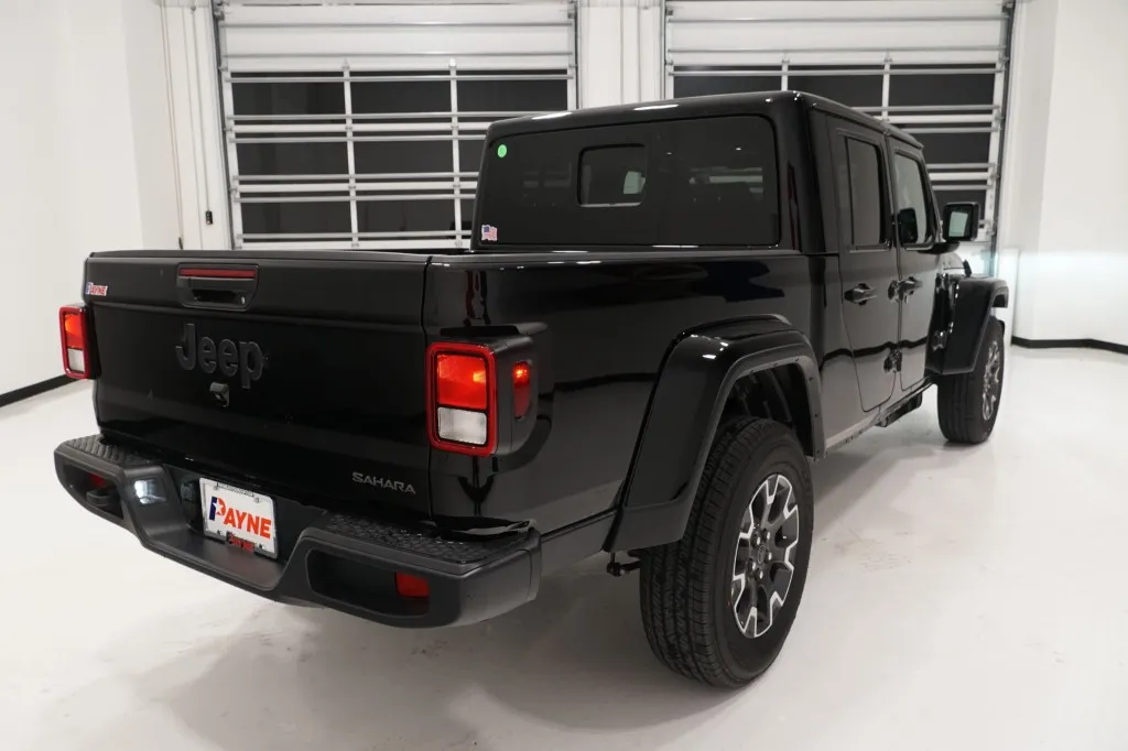 2026 Jeep Gladiator Sahara