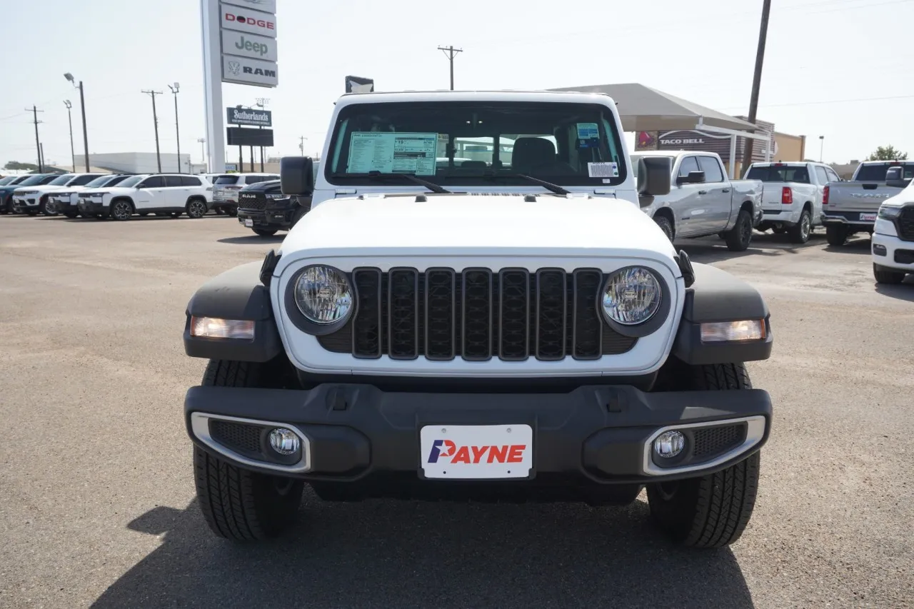 2026 Jeep Gladiator Sport