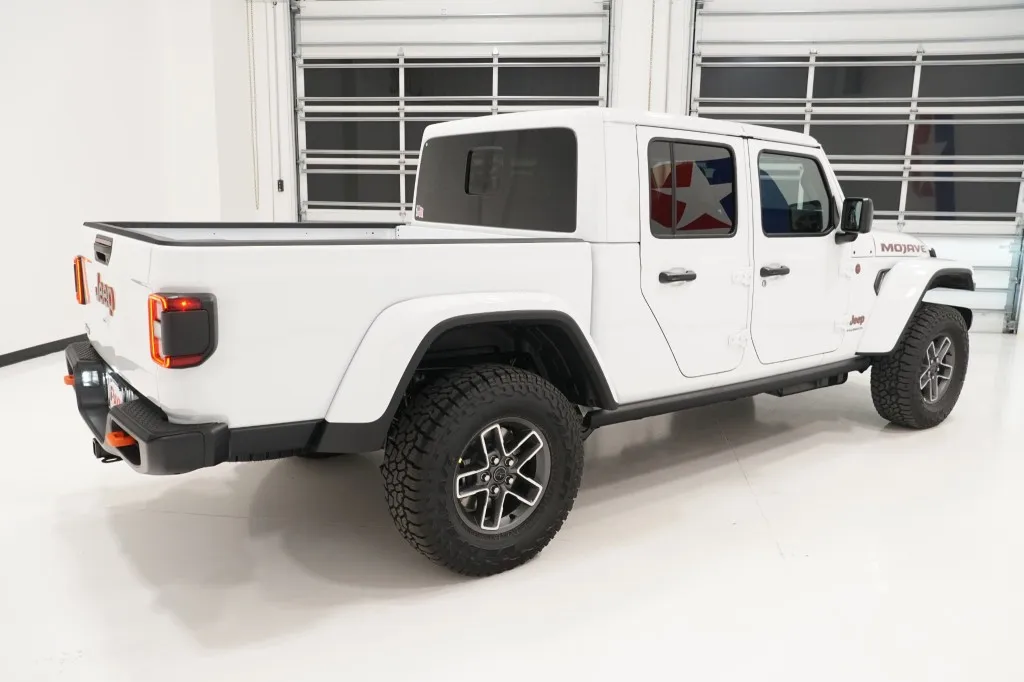 2026 Jeep Gladiator Mojave 4x4