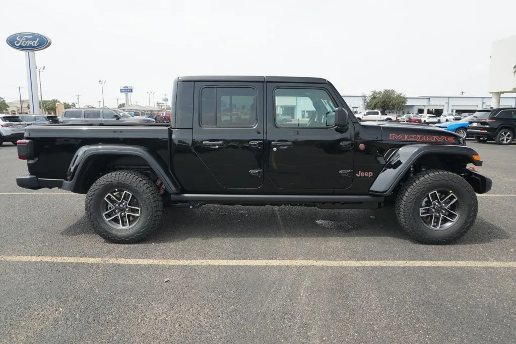 2026 Jeep Gladiator Mojave