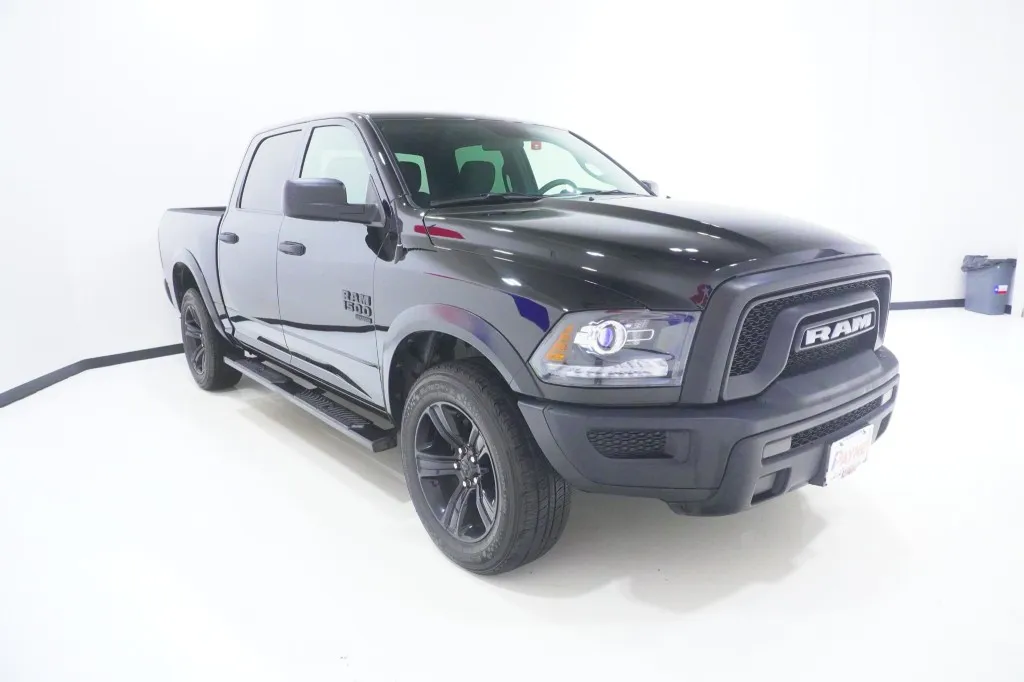 2024 RAM 1500 Classic SLT 2024 RAM 1500 Classic SLT