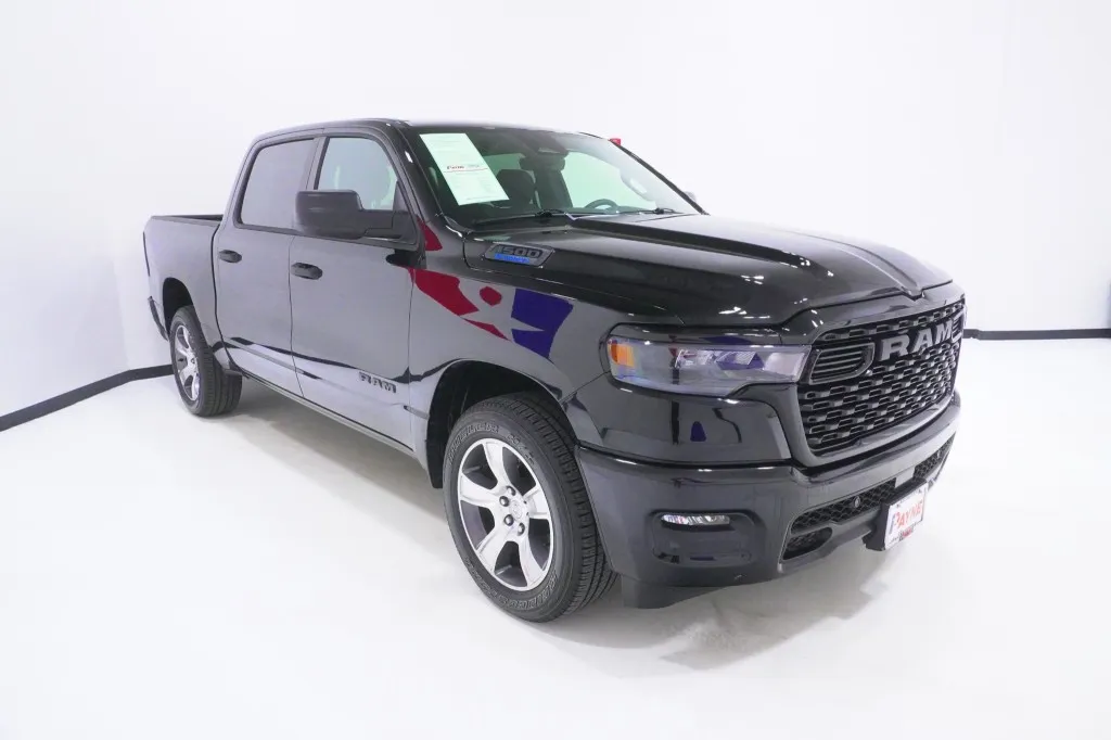 2026 RAM 1500 Express