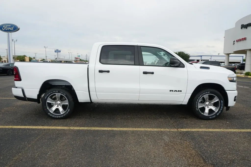 2026 RAM 1500 Express