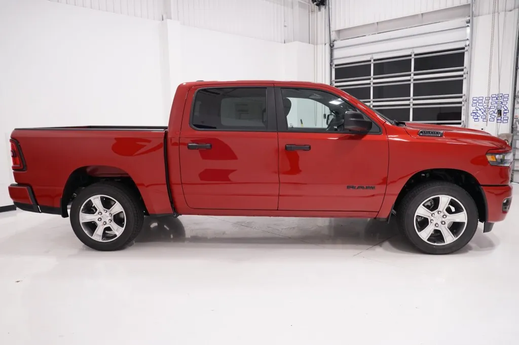 2027 RAM 1500 Express