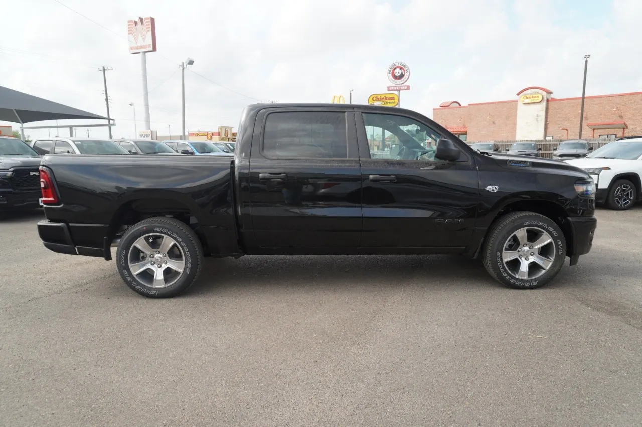 2026 RAM 1500 Express 2026 RAM 1500 Express