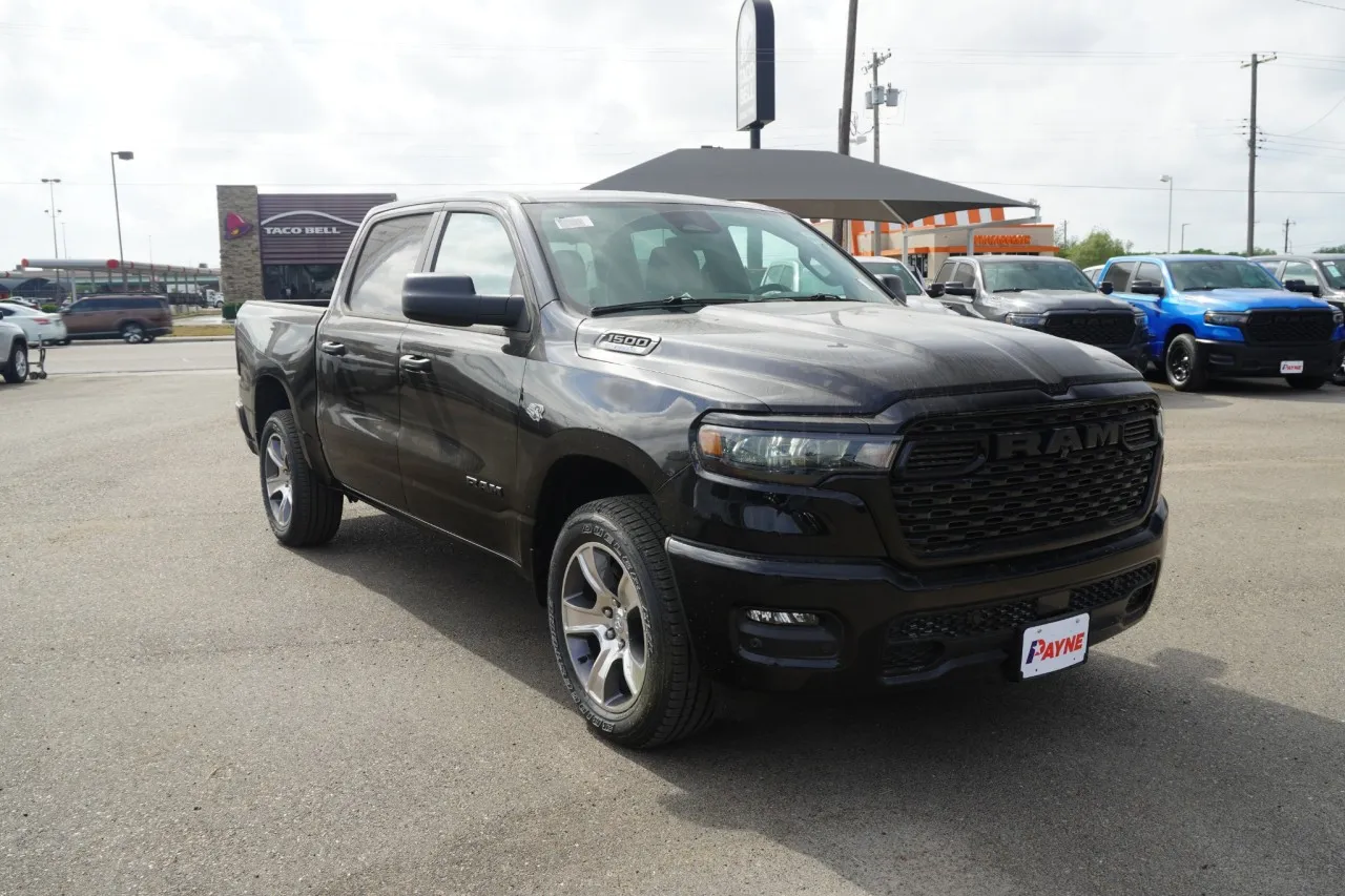 2026 RAM 1500 Express 2026 RAM 1500 Express
