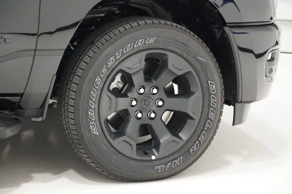 2027 RAM 1500 Express