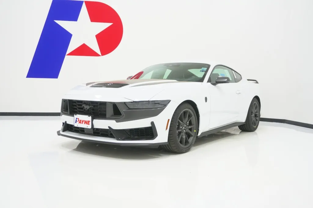 2026 Ford Mustang Dark Horse