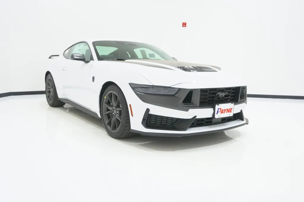 2026 Ford Mustang Dark Horse