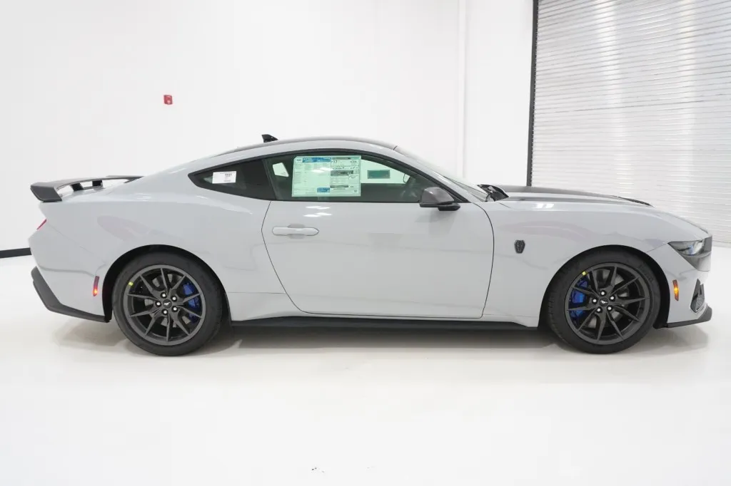 2026 Ford Mustang Dark Horse