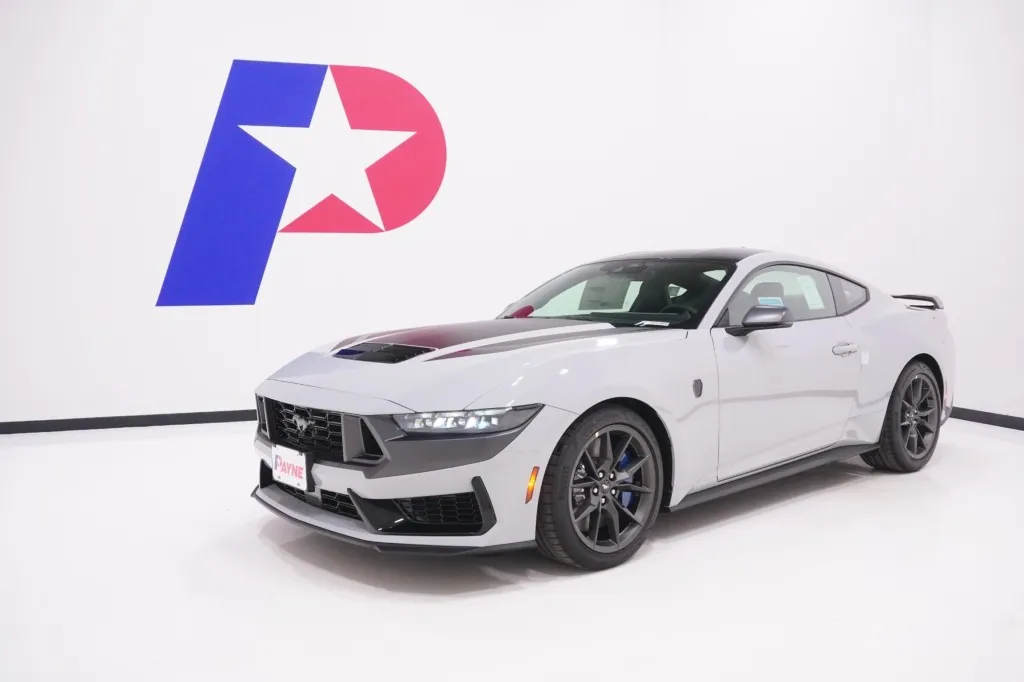 2026 Ford Mustang Dark Horse