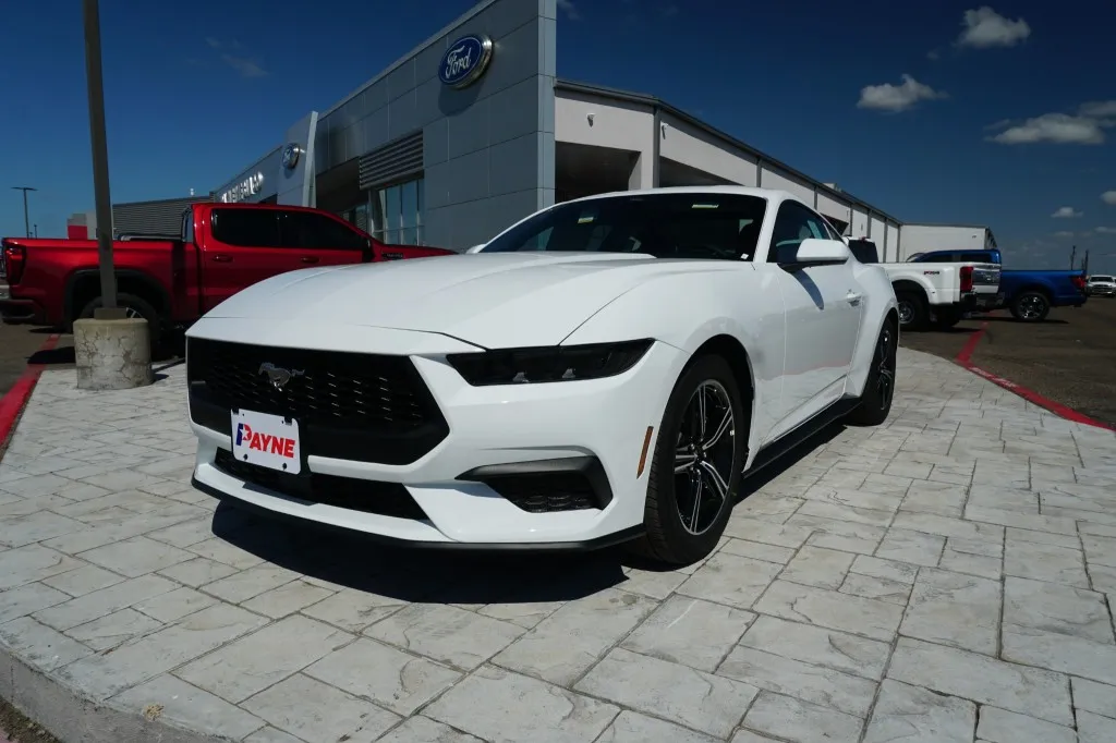 2025 Ford Mustang EcoBoost
