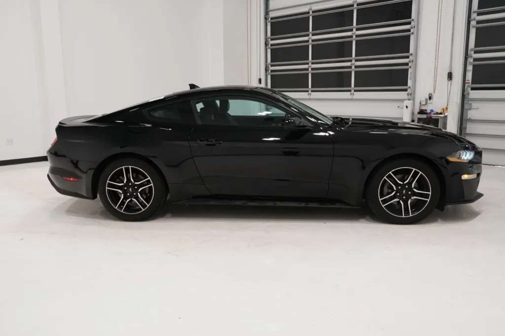 2023 Ford Mustang EcoBoost