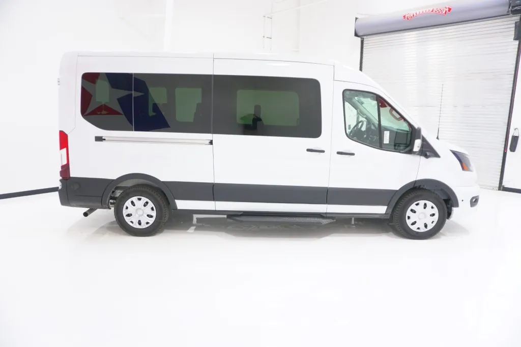 2026 Ford Transit Passenger Wagon XL