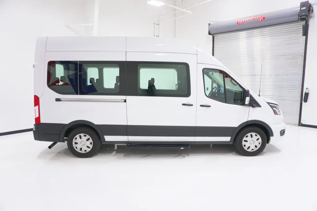 2023 Ford Transit Passenger Wagon XL