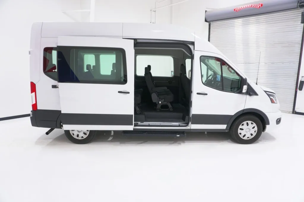 2023 Ford Transit Passenger Wagon XL