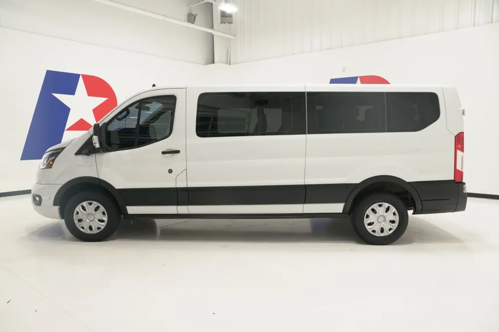 2023 Ford Transit Passenger Wagon XL