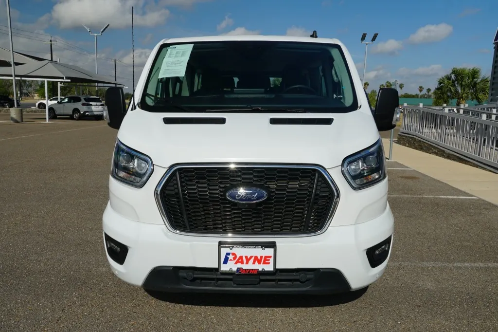 2023 Ford Transit Passenger Wagon XLT