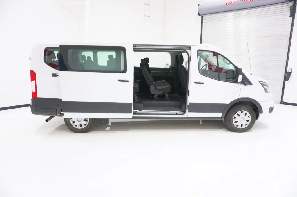 2023 Ford Transit Passenger Wagon XL