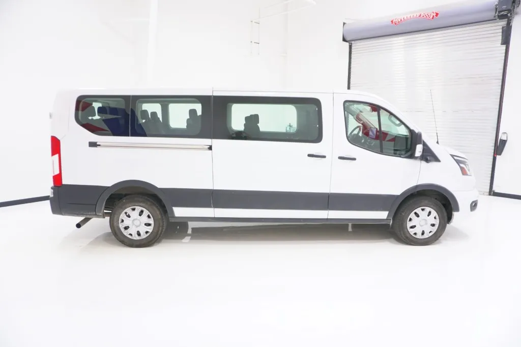 2023 Ford Transit Passenger Wagon XL