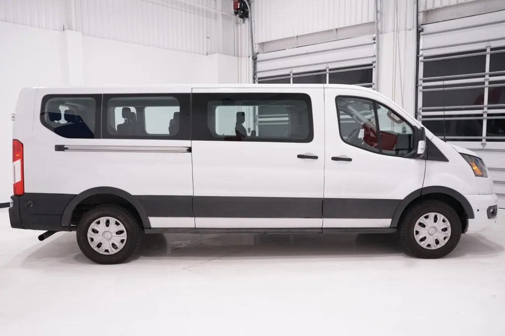 2024 Ford Transit Passenger Wagon XL