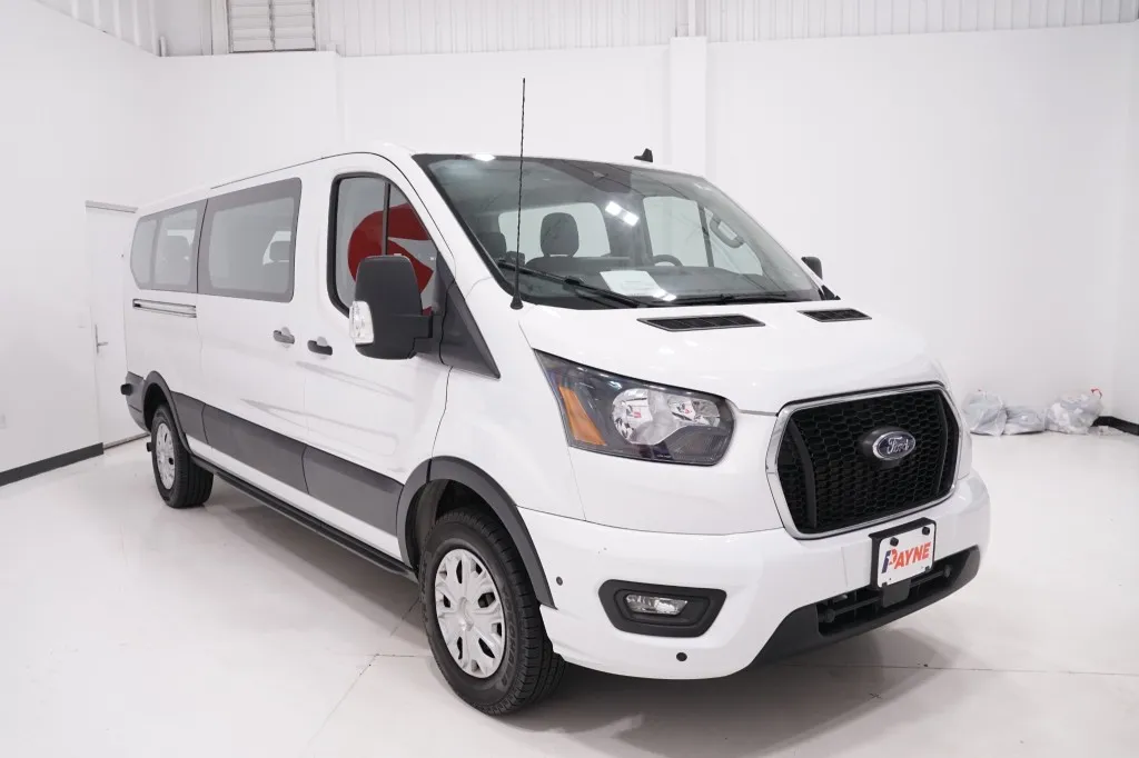 2024 Ford Transit Passenger Wagon XLT