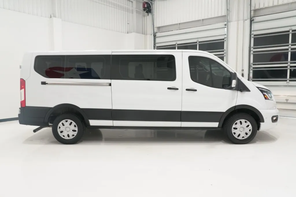 2025 Ford Transit Passenger Wagon XL