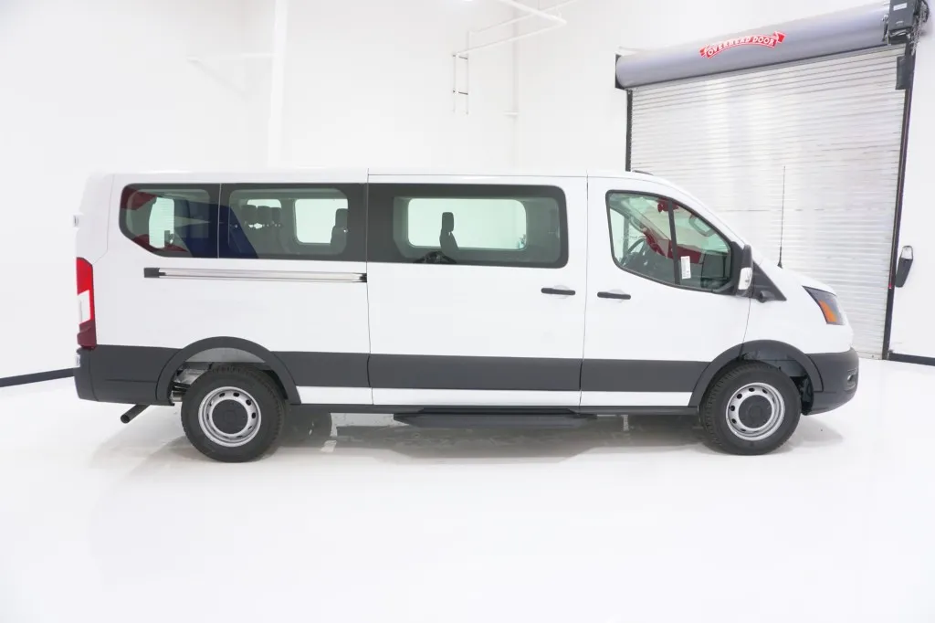 2026 Ford Transit Passenger Wagon XL