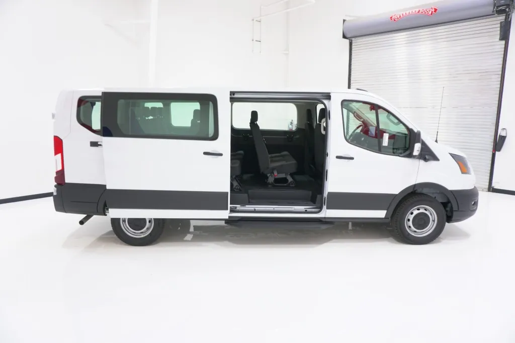 2026 Ford Transit Passenger Wagon XL