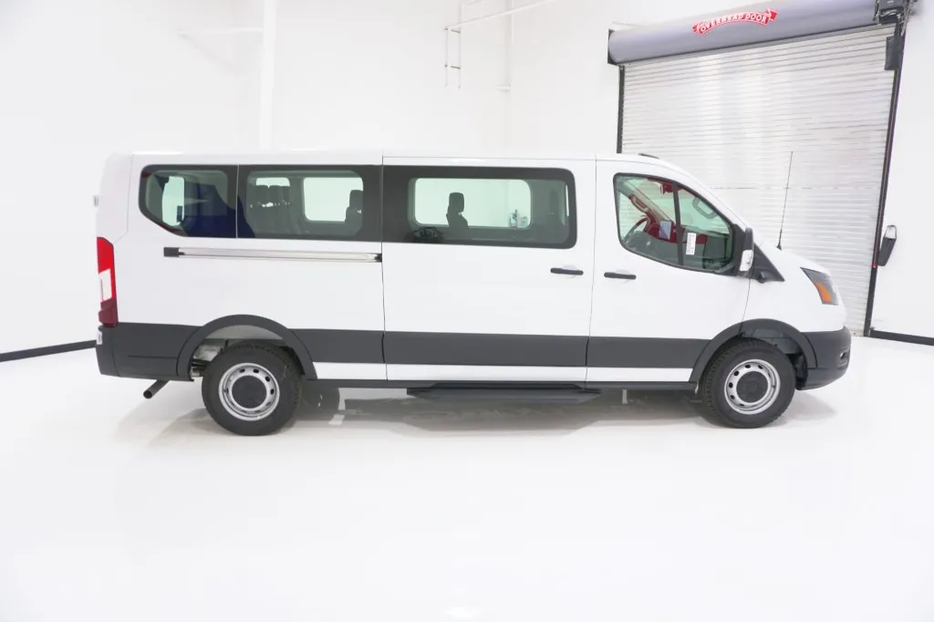 2026 Ford Transit Passenger Wagon XL