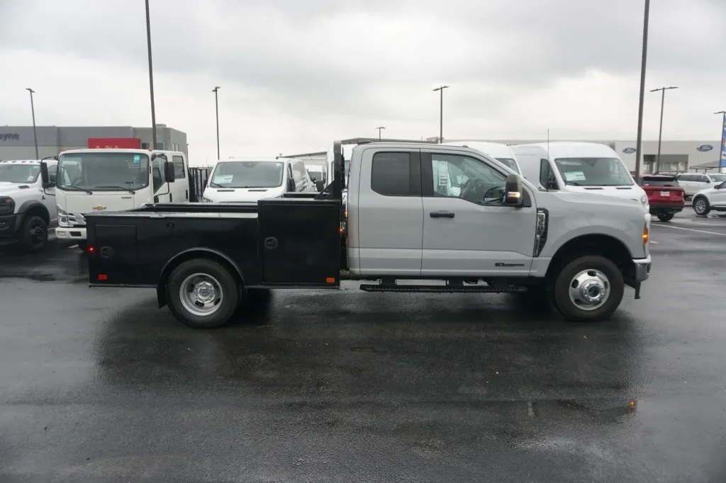 2025 Ford Super Duty F-350 DRW XL